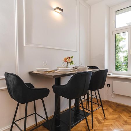 Hl Apartments 马里博尔 外观 照片