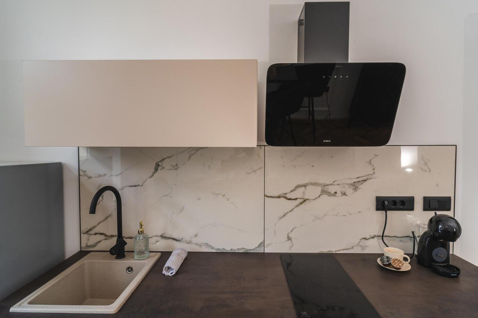 Hl Apartments 马里博尔 外观 照片