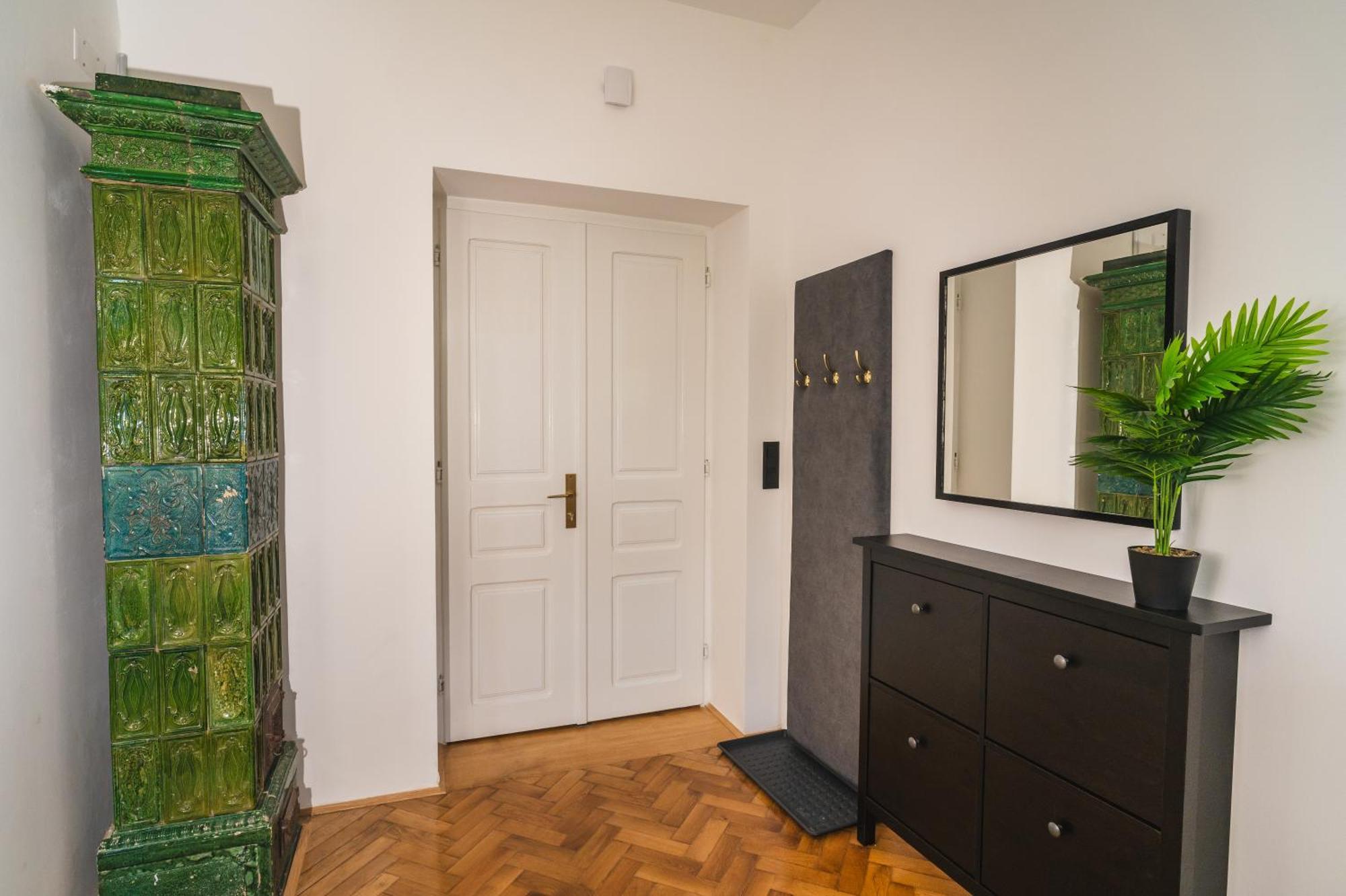 Hl Apartments 马里博尔 外观 照片
