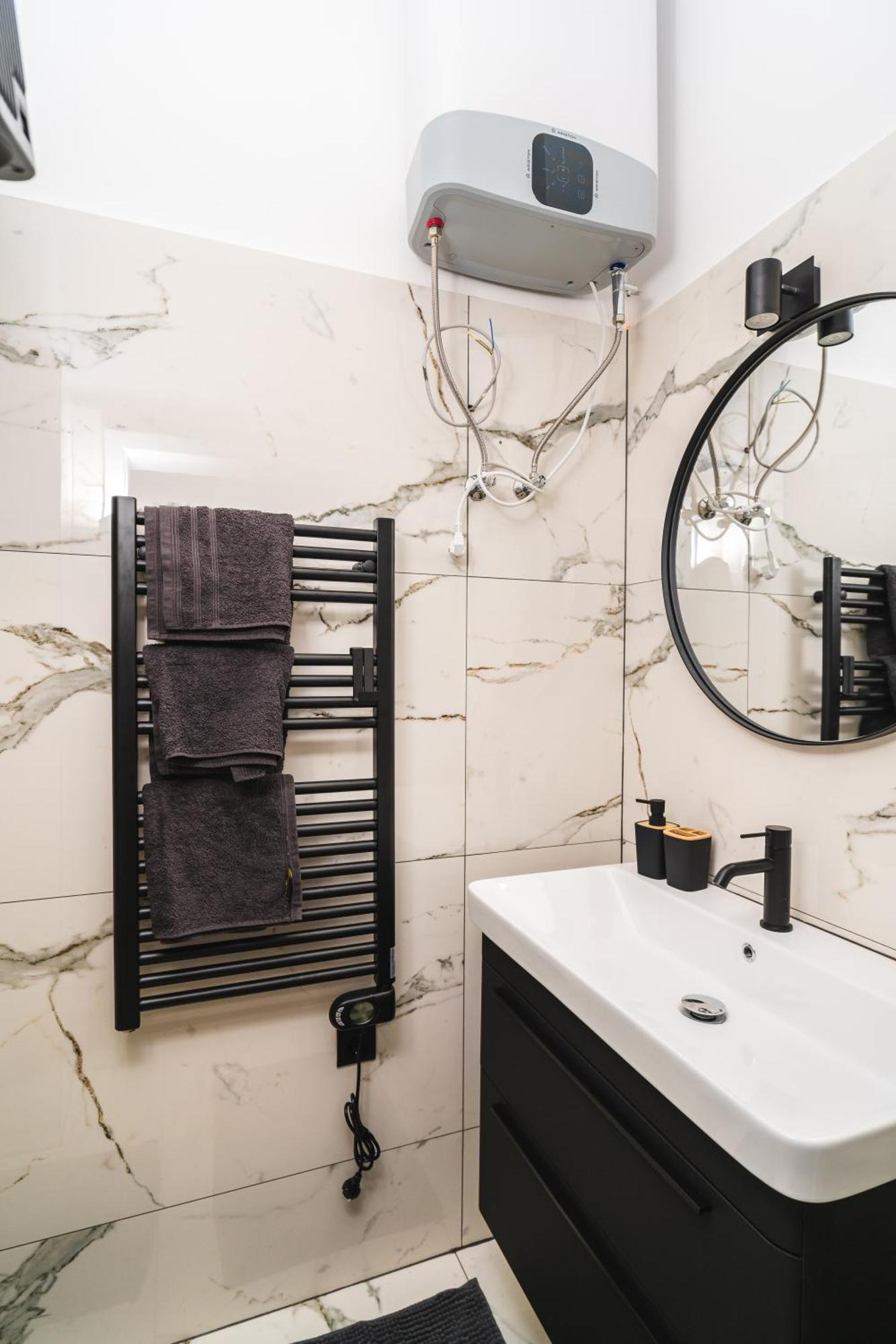 Hl Apartments 马里博尔 外观 照片