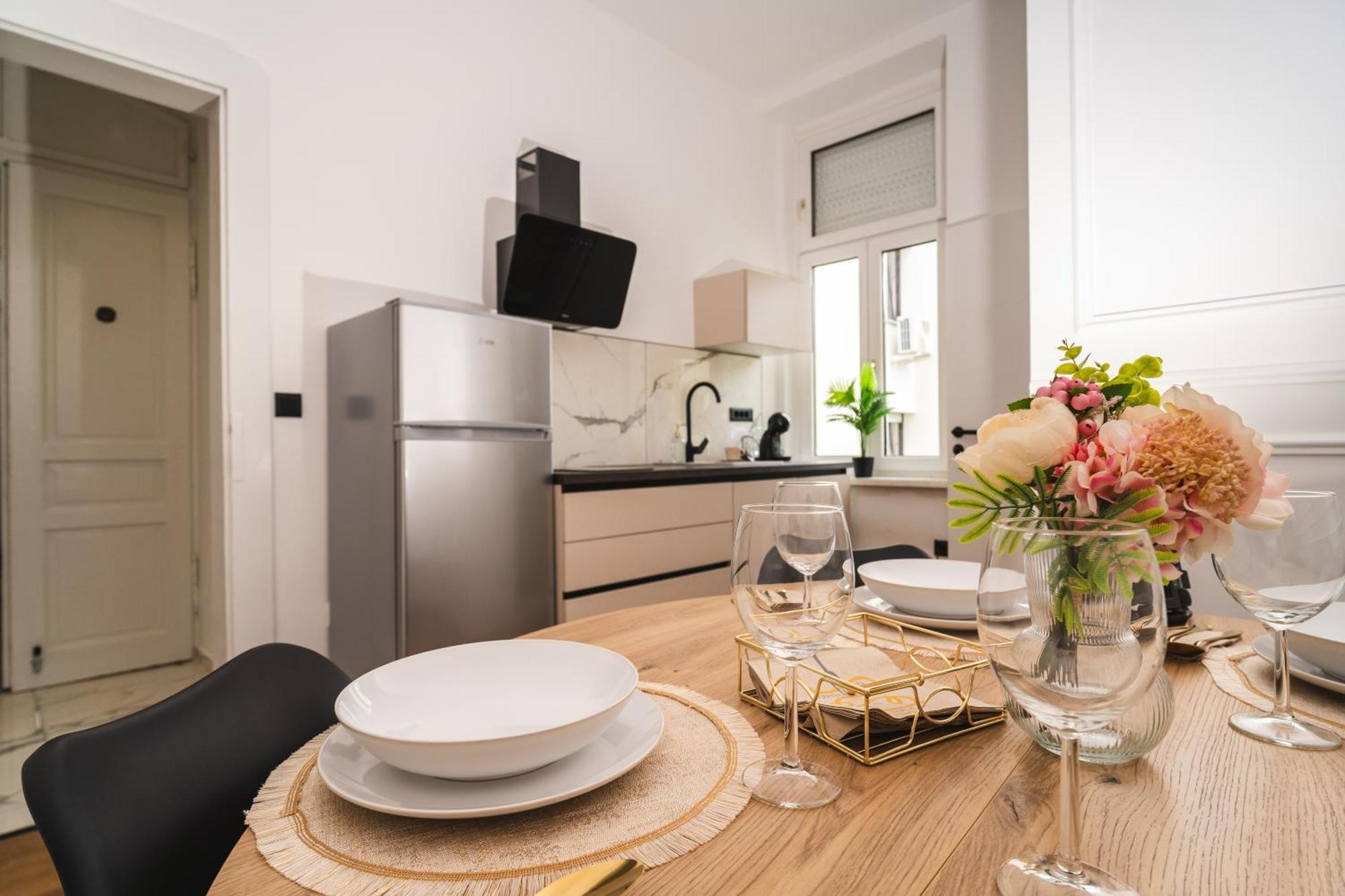 Hl Apartments 马里博尔 外观 照片